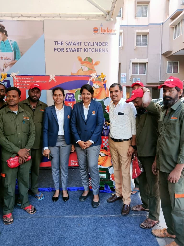 Group photo for Indane’s Smart Cylinder for Smart Kitchens