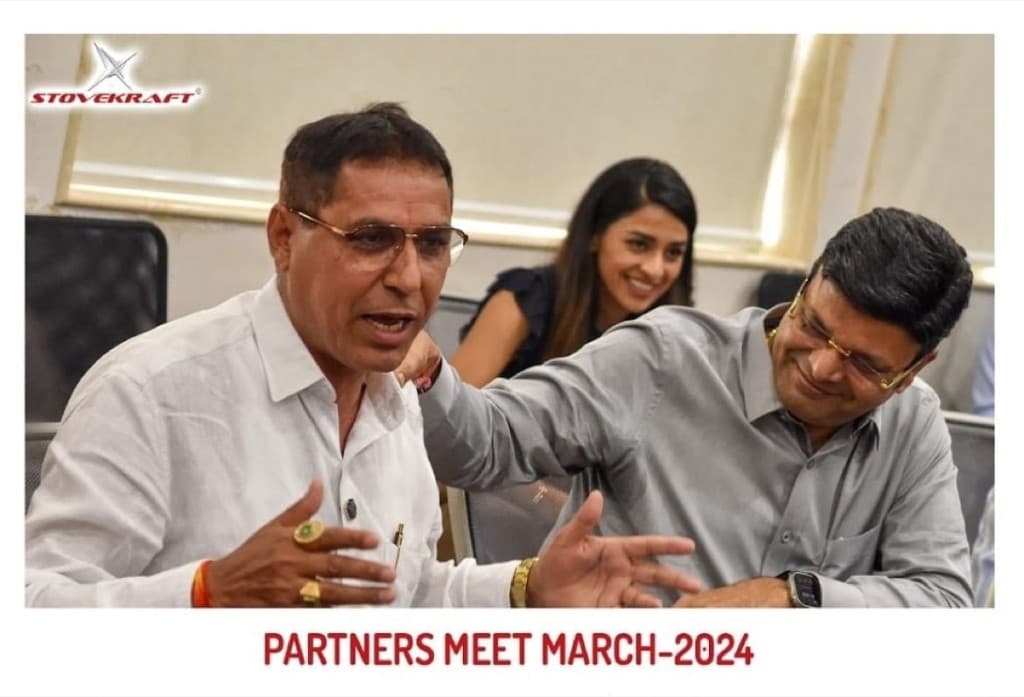 Birbal Bishnoi with Rajendra Gandhi, Founder of Stovekraft