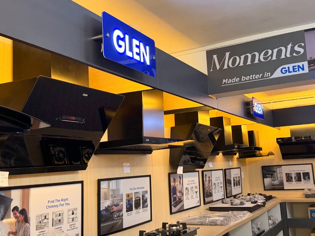 Glen chimney display, Moments Made better in Glen